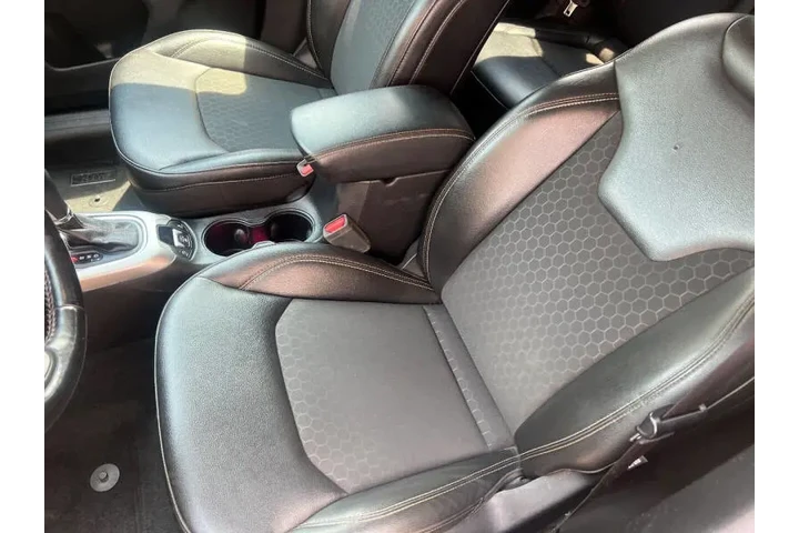 $15999 : 2018 Compass Latitude image 7