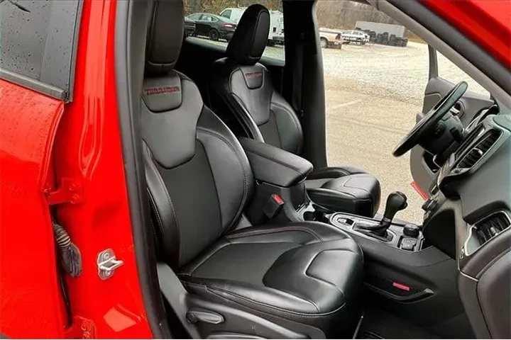 $22999 : Jeep Cherokee 2021 4x4 Trail image 7