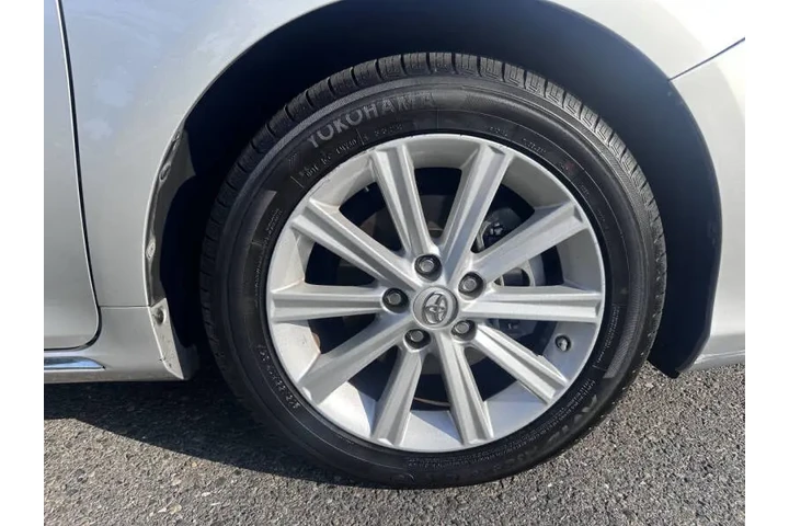 $11495 : 2013 Camry XLE image 8