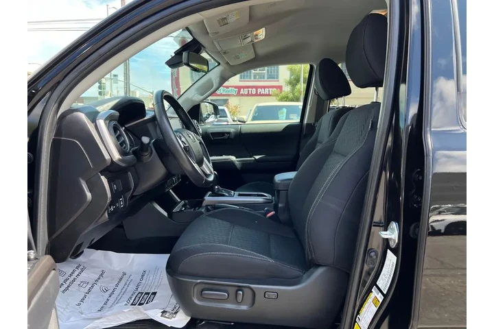 $43988 : Gold Certified2023 Tacoma Tra image 10