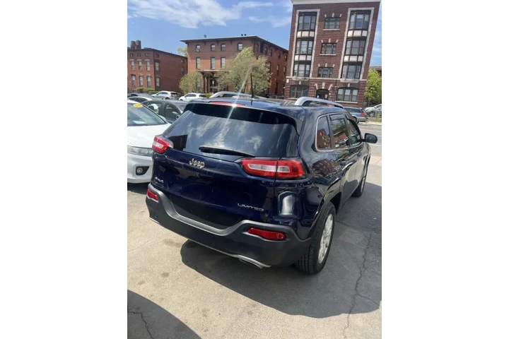 $7999 : 2015 Cherokee Limited image 6