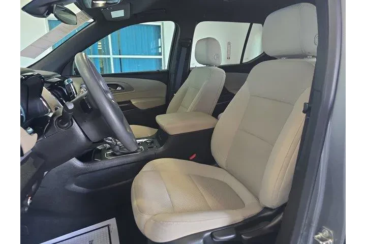 $27599 : Chevrolet Traverse 2023 LS 4 image 7