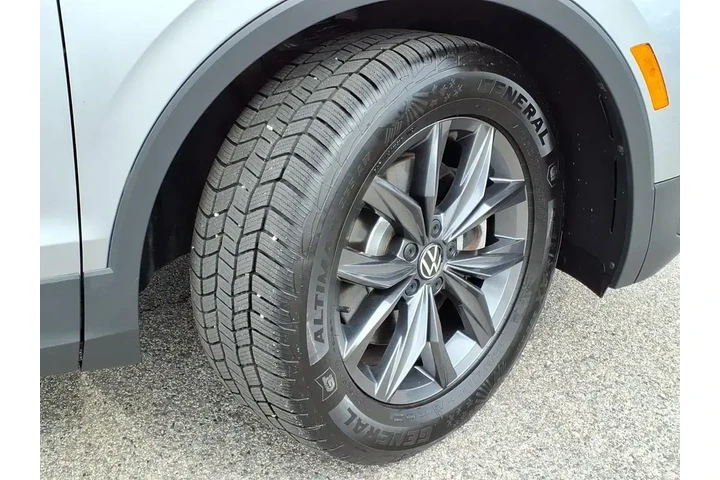 $21800 : Volkswagen Tiguan 2022 AWD S image 4