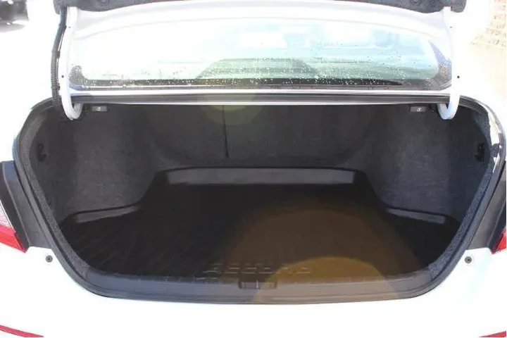 $22996 : Honda Accord Hybrid 2021 EX- image 8