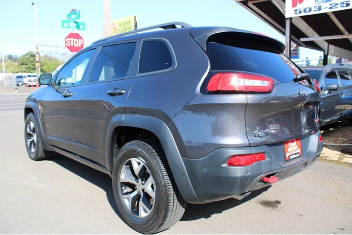 $11495 : 2015 Cherokee 4WD 4dr Trailha image 4