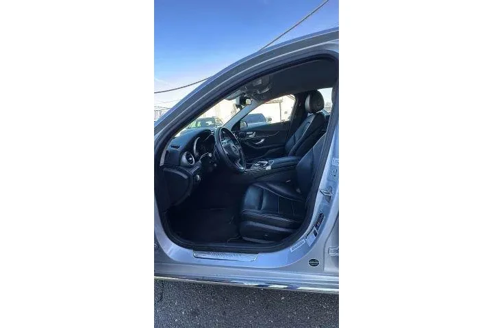 $11587 : Mercedes-Benz C-Class 2016 C image 10