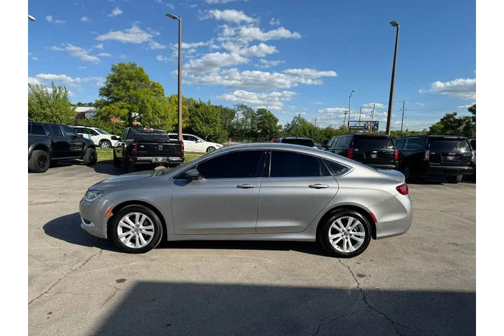 $7980 : 2016 200 4dr Sdn Limited FWD image 5
