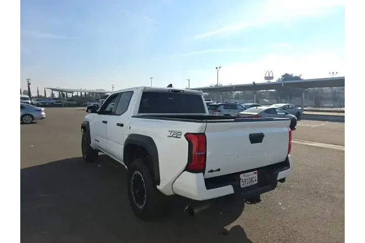 $36800 : Toyota Tacoma 2024 4x4 SR5 4 image 4