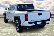 $37491 : Toyota Tacoma 2024 4x4 SR5 4 thumbnail