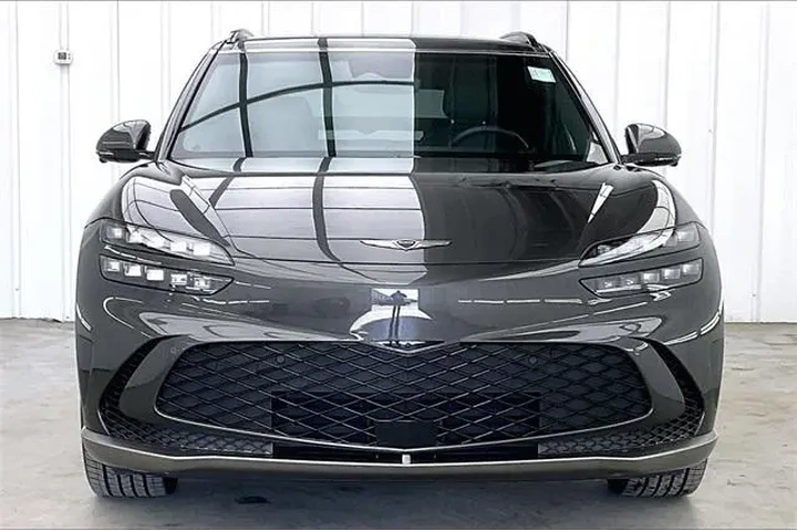 $32990 : Genesis GV60 2024 AWD Advanc image 3