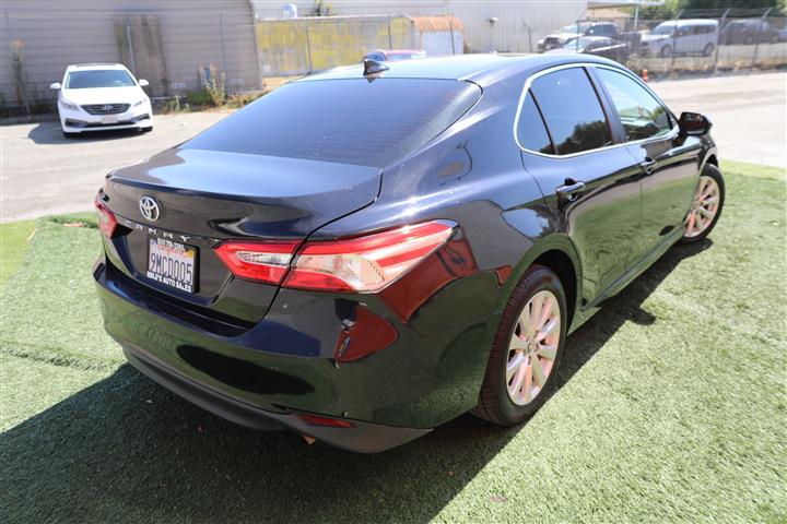 $19999 : 2019 TOYOTA CAMRY LE image 5