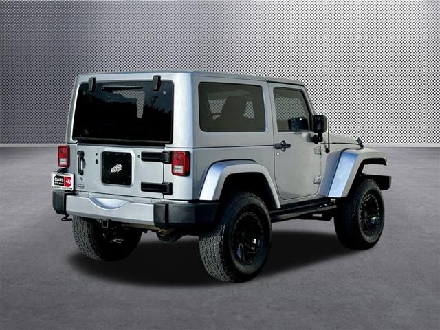 $23717 : 2015 Wrangler Sahara image 7