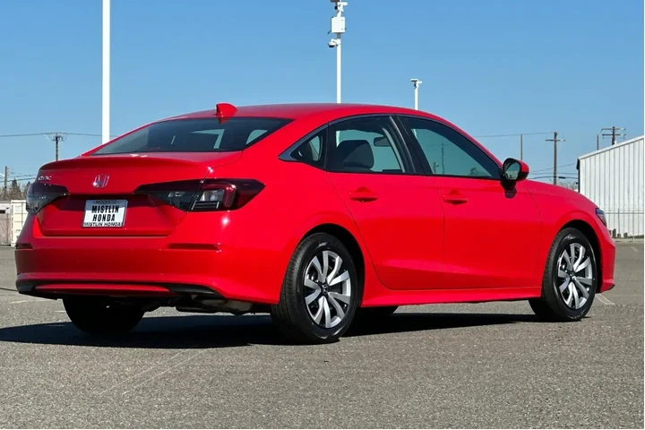 $25981 : Honda Civic 2025 LX 4dr Seda image 3