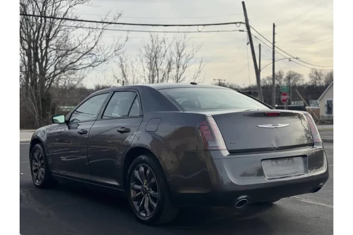 $8999 : 2014 300 S image 7