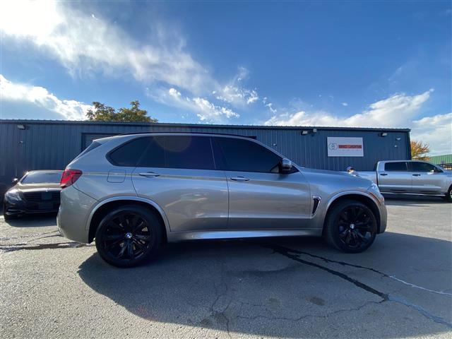 $40369 : 2018 BMW X5 M Base, CLEAN CAR image 8