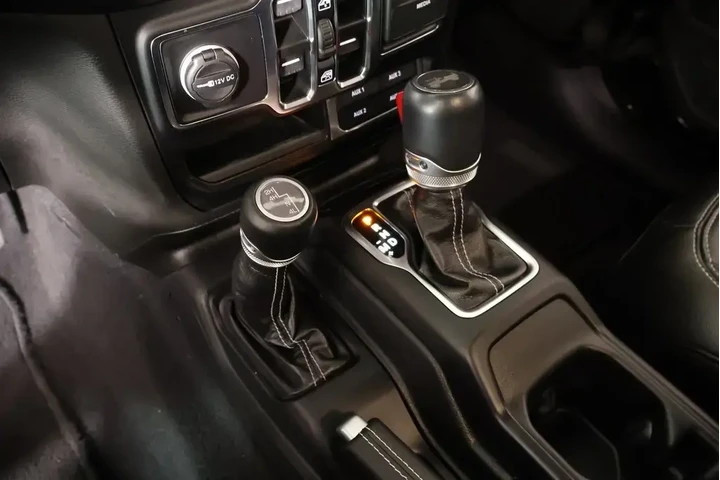 $35697 : Jeep Wrangler 2023 4x4 Sahar image 9