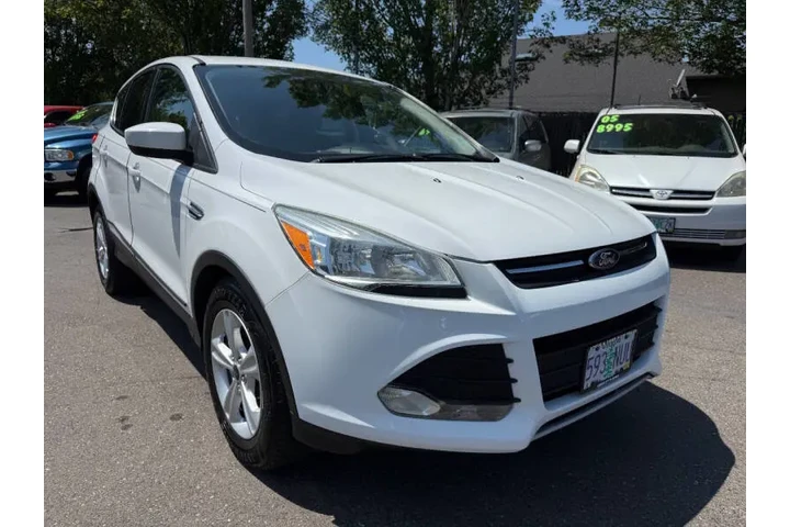 2014 Escape SE image 3