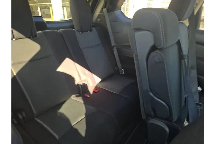 $11995 : 2019 Pathfinder SV image 9