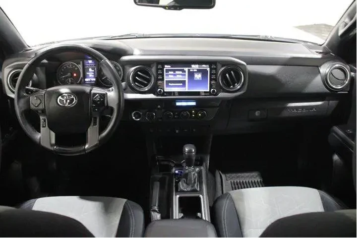 $36983 : Toyota Tacoma 2021 4x4 TRD O image 2