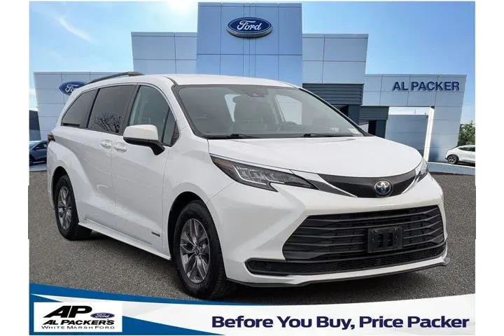 $26980 : Toyota Sienna 2021 LE 8-Pass image 1