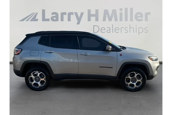 $20900 : Jeep Compass 2022 4x4 Trailh image 6