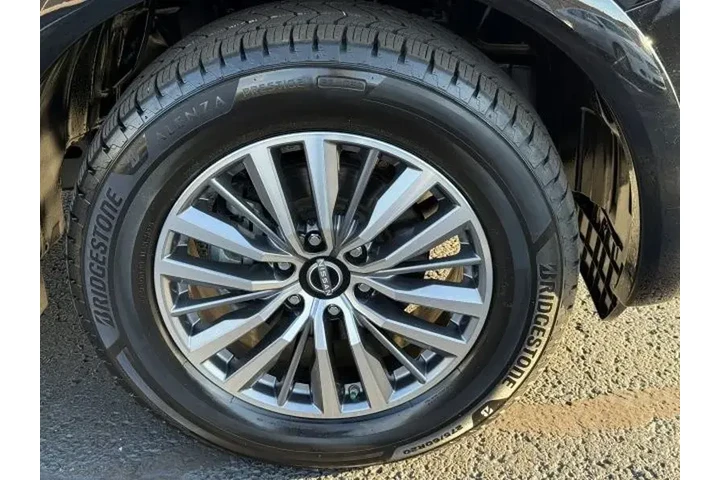 $33995 : Nissan Armada 2022 4x4 SL 4d image 8