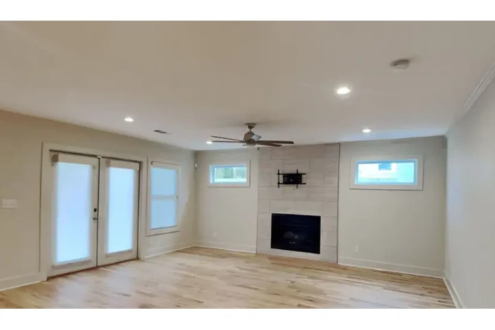 $1567 : Nice2Beds2Baths in Atlanta, GA image 2