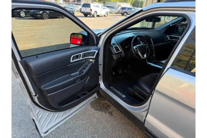 $9999 : 2015 Explorer Sport image 10