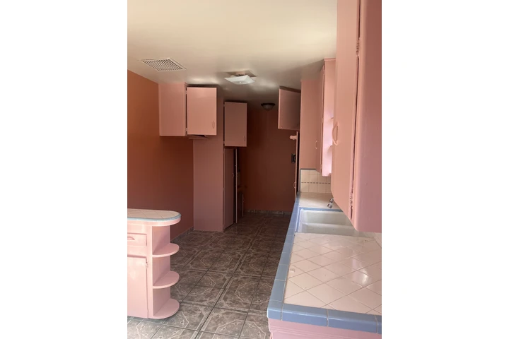 $2100 : Very spacious one bedroom apt image 7