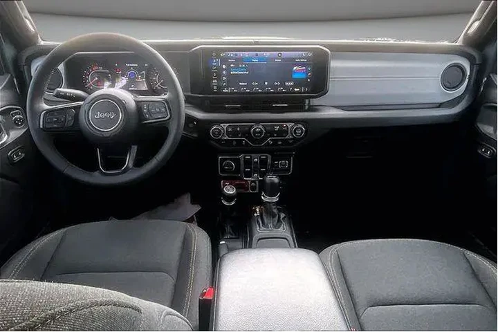 $38000 : Jeep Wrangler 2024 4x4 Willy image 7