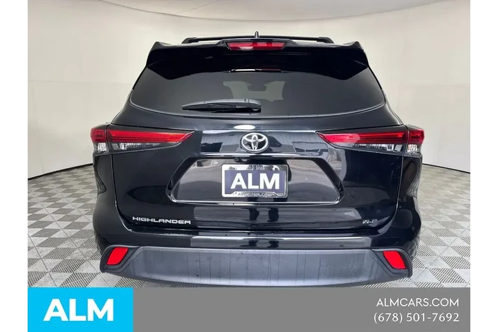 $37420 : Toyota Highlander 2023 XLE 4 image 10