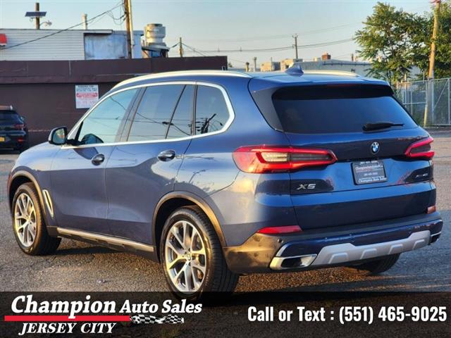 Used 2019 X5 xDrive40i Sports image 9