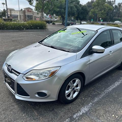 $6999 : 2013 Ford Focus Hatchback image 3