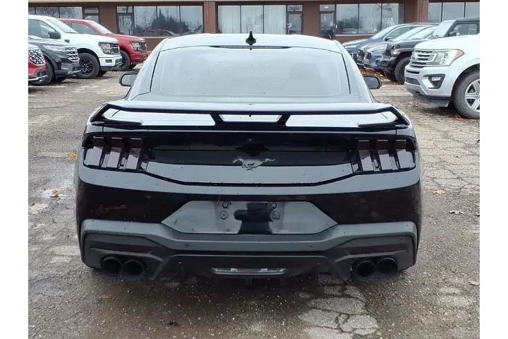 $28998 : Ford Mustang 2024 EcoBoost 2 image 4