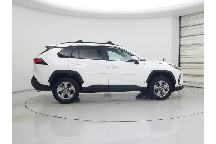 $33998 : Toyota RAV4 2023 AWD XLE 4dr image 7