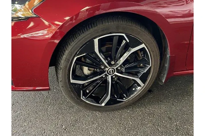 Nissan Altima 2023 2.5 SR 4d image 9