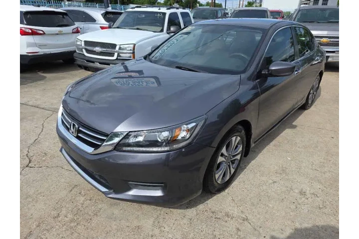 $8000 : 2014 Accord LX image 4