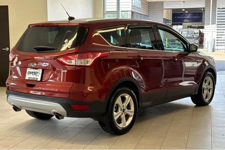 $10998 : Ford Escape 2016 SE 4dr SUV image 4