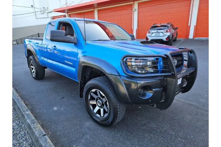 $9999 : 2005 Tacoma V6 image 7
