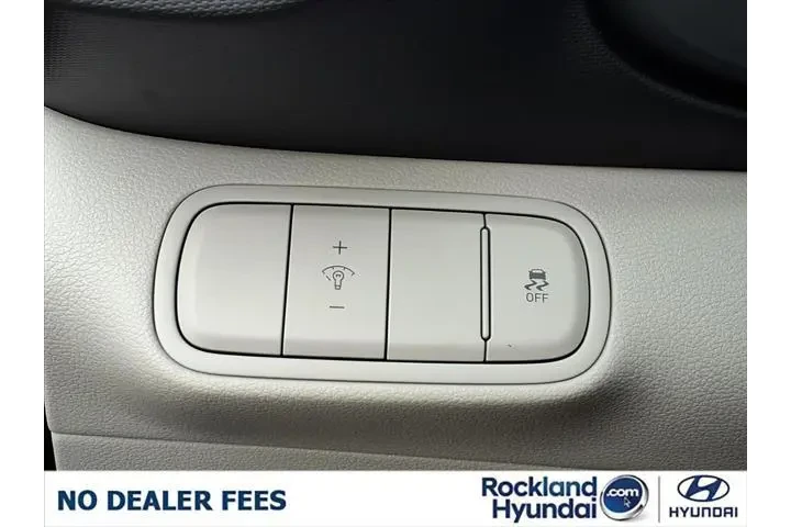 $23474 : Hyundai VENUE 2025 SEL 4dr C image 5