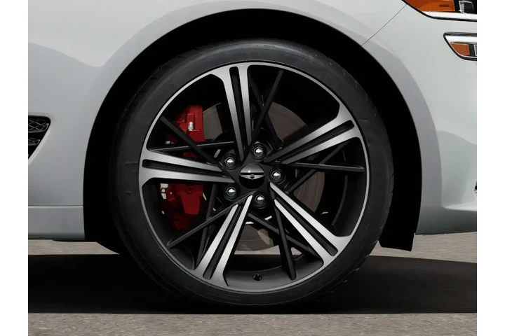 Genesis G70 2025 3.3T Sport image 10