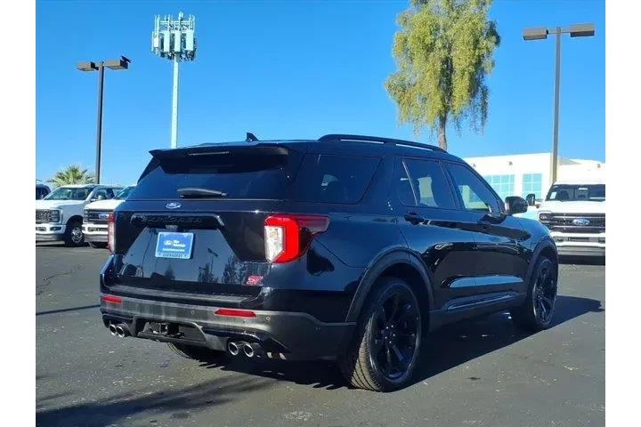 $30343 : Ford Explorer 2020 AWD ST 4d image 6