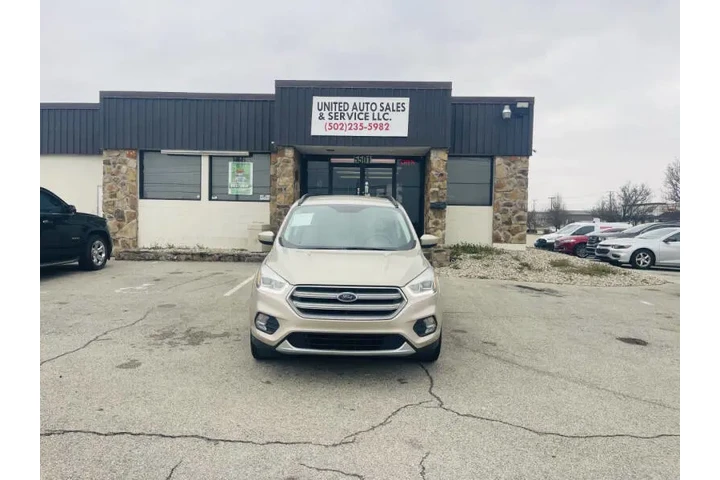 $8450 : 2017 Escape SE image 1