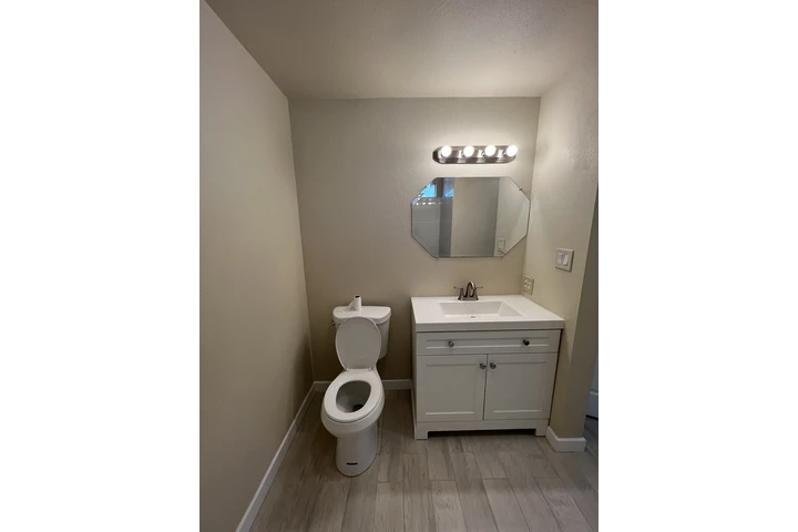 $1900 : CASITA DE 1 RECAMARA 1 BAÑO image 3