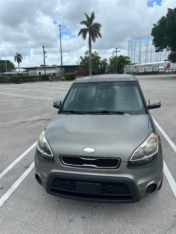 $5500 : 2013 kia soul image 2