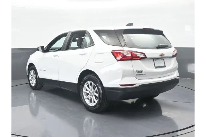 $14497 : Chevrolet Equinox 2021 LS 4d image 4