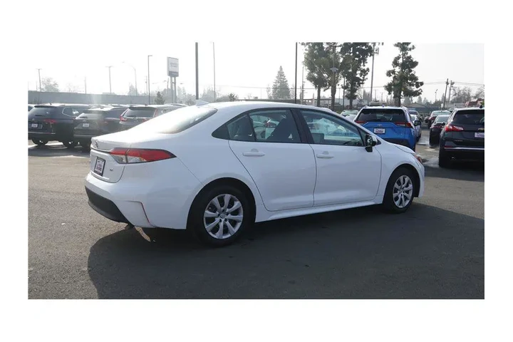 $22250 : 2025 Corolla LE image 6