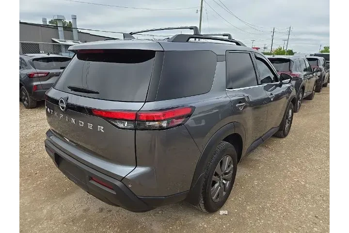$31981 : Nissan Pathfinder 2025 SV 4d image 3