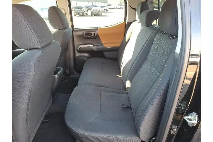 $26995 : Toyota Tacoma 2017 4x4 TRD O image 10