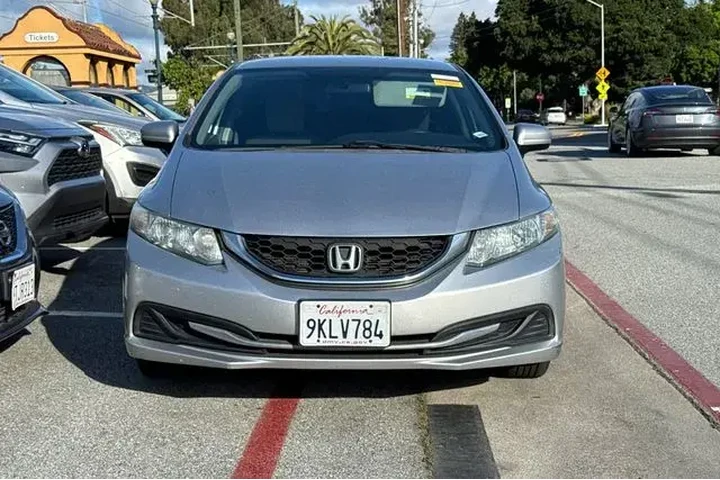 $10995 : Honda Civic 2015 LX 4dr Seda image 3